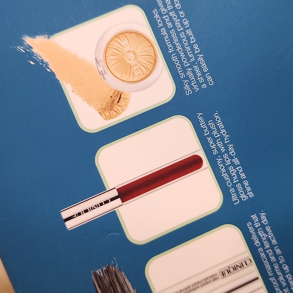 BNEW CLINIQUE SUNNY DAY STAPLES POUCH SET - Picture 7 of 12